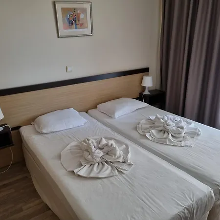Aparthotel - With A Large Terrace And Direct Access To The Sea *