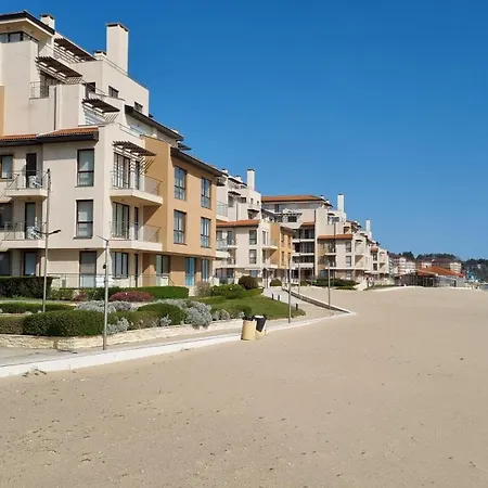 - With A Large Terrace And Direct Access To The Sea * Obzor